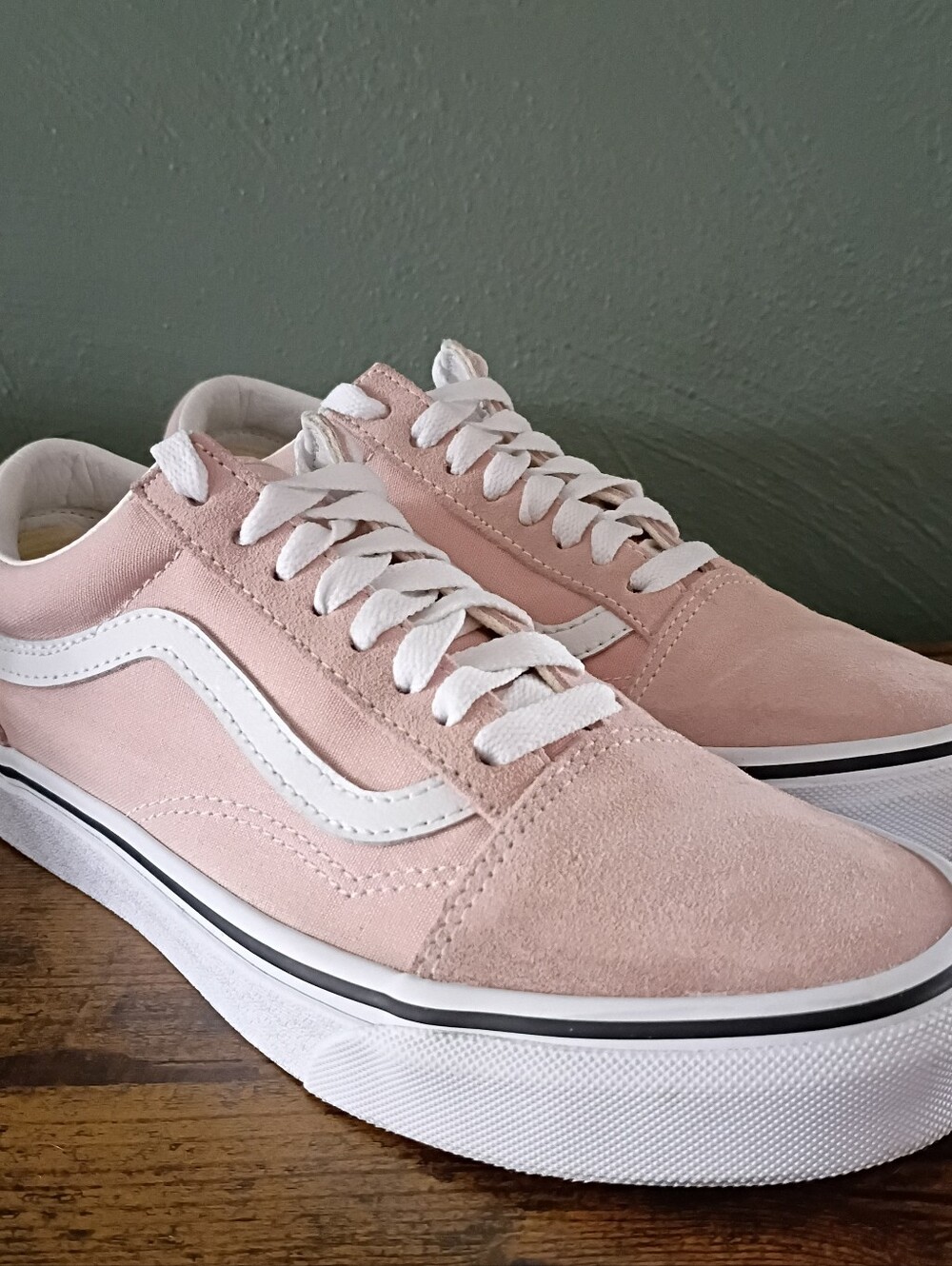 Vans Old Skool Low Top Skate Sneakers Womens 8/Mens 6.5 Blush Pink Suede Shoes
